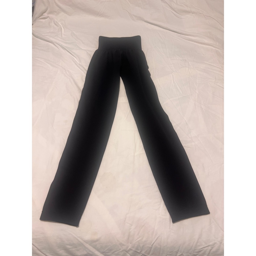 Nikibiki Women Black Seamless High Waisted Ribbed Knit Leggings Full Length